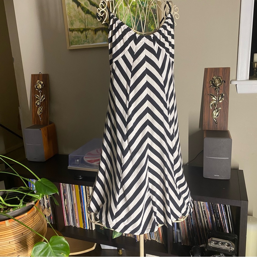 Old Navy Black and White Striped Dress